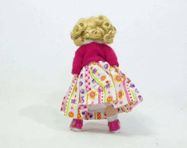 Madam Alexander Collectible Doll: Running Away to Grandma’s